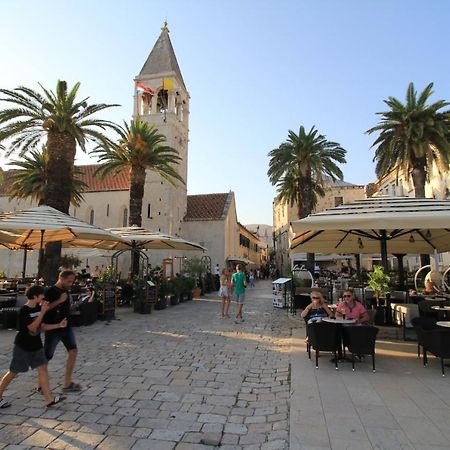 Town House In The Centre Of Historic Trogir Exterior foto