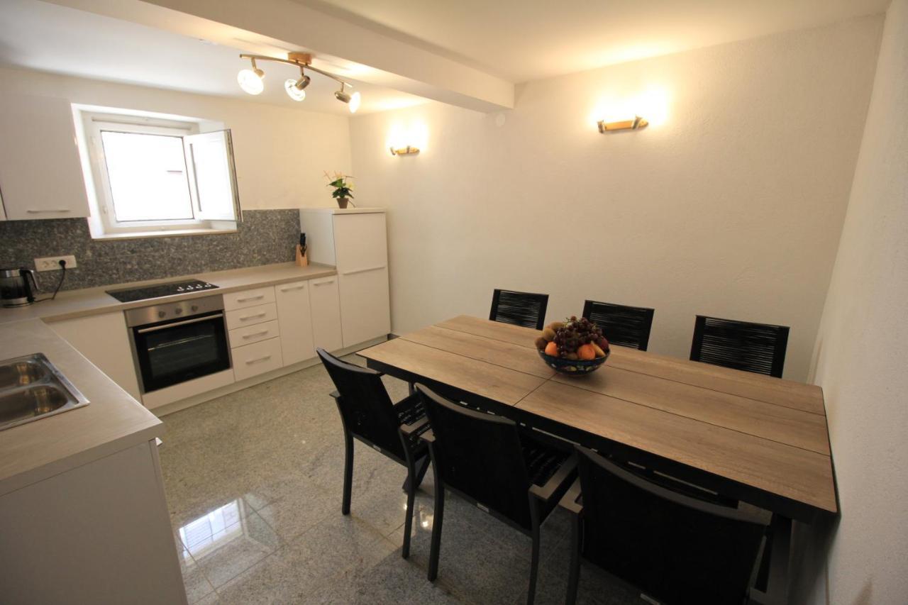 Town House In The Centre Of Historic Trogir Exterior foto