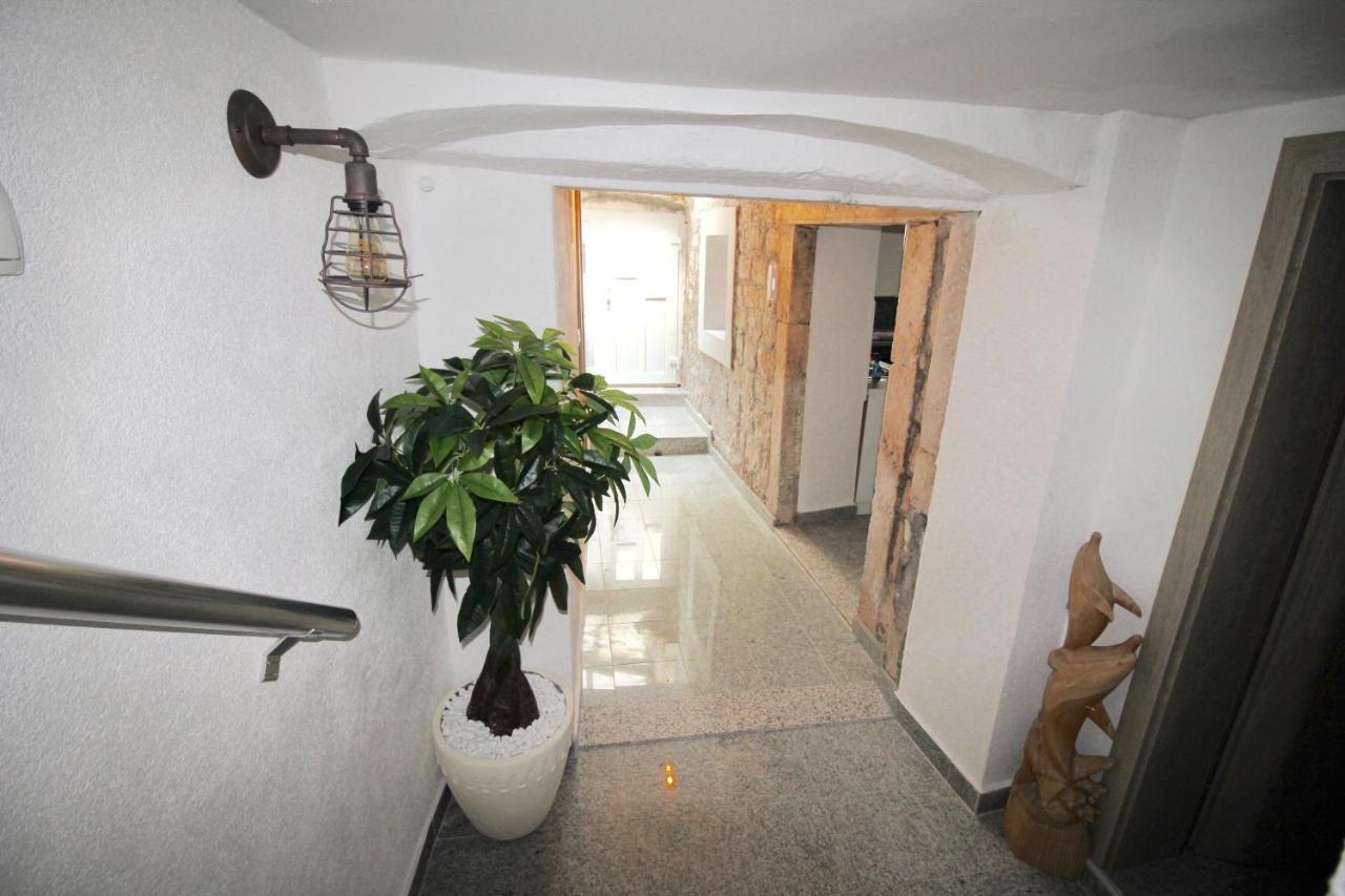 Town House In The Centre Of Historic Trogir Exterior foto